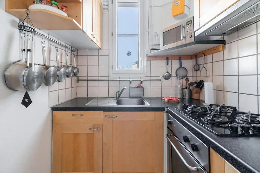 A Cosy 1-bdr In Montparnasse