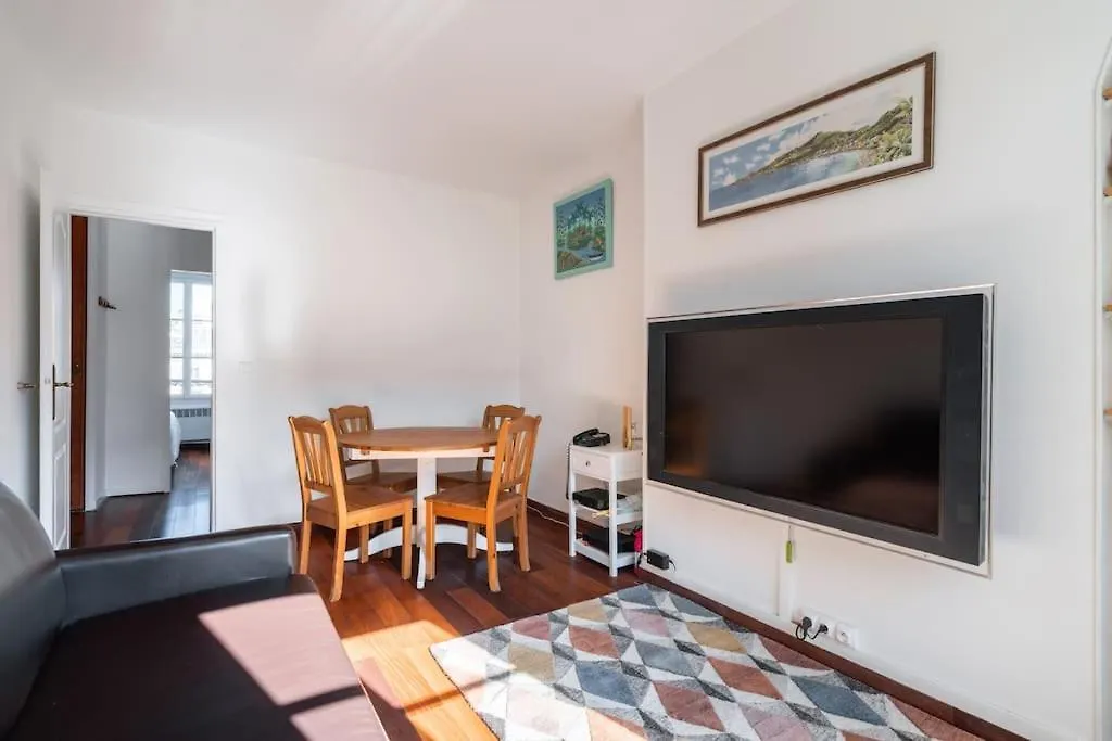 A Cosy 1-bdr In Montparnasse